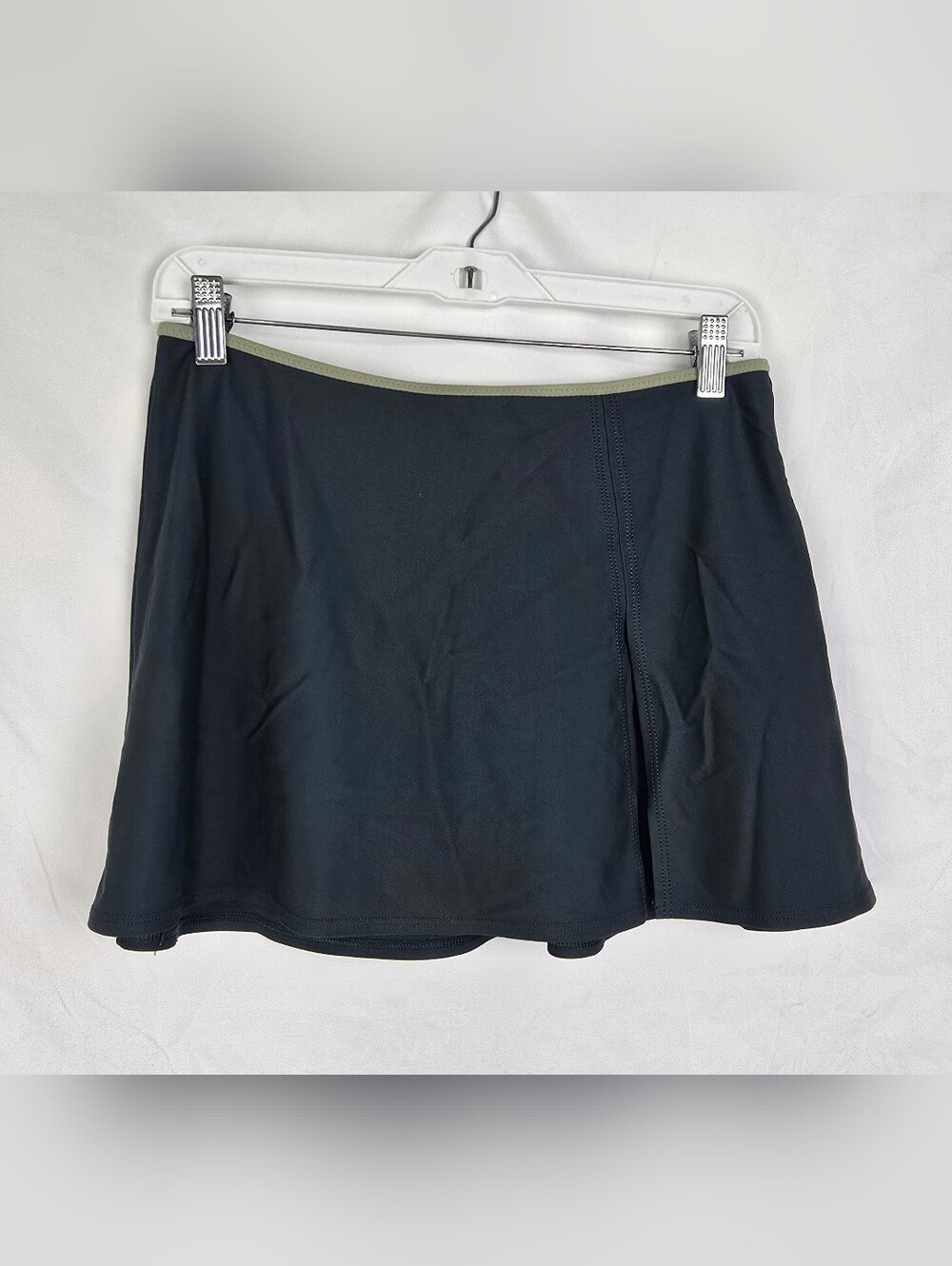 La Blanca Green Pull-on Sporty Swim Skirt sz M